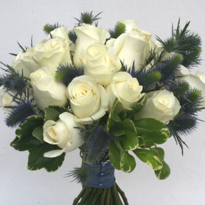 Simple Elegance - Roses and Eryngium - Click Image to Close